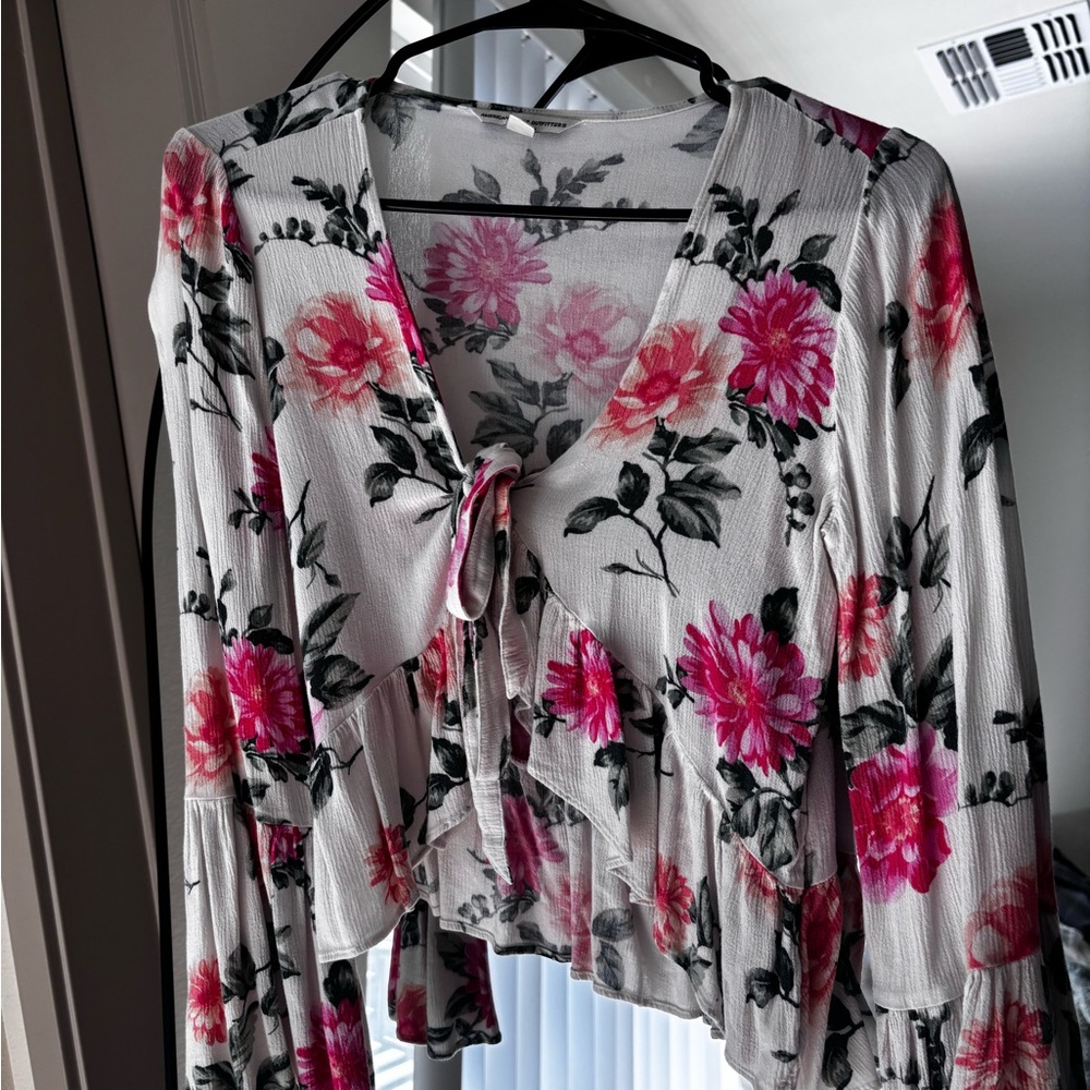 American Eagle Outfitters Cream Long Sleeve Ruffled Blouse with Tie Front